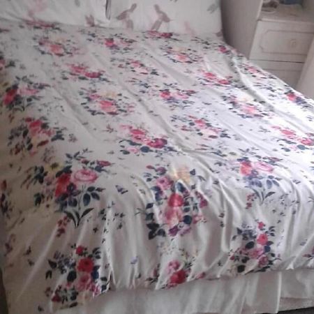 The Yellow Rose B&B Belderg Bagian luar foto