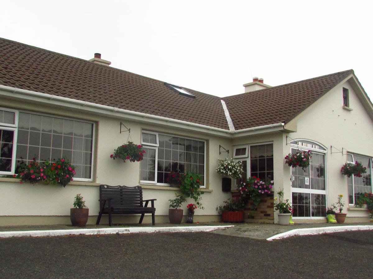 The Yellow Rose B&B Belderg Bagian luar foto