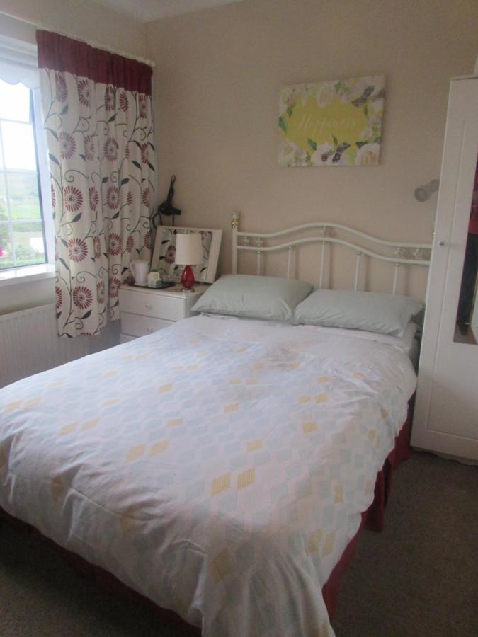 The Yellow Rose B&B Belderg Bagian luar foto